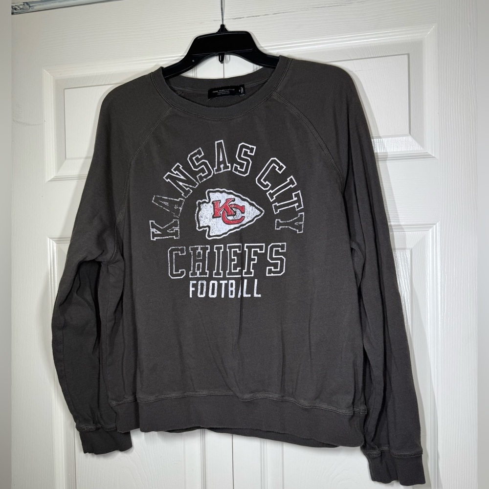 Junk‎ Food Clothing Women's Kansas City Chiefs Flocked Raglan Crew Pullover Top